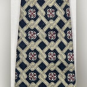 Vintage club room black medallion tie